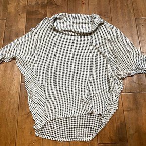 Laila Jayde Cowl neck knit loose blouse